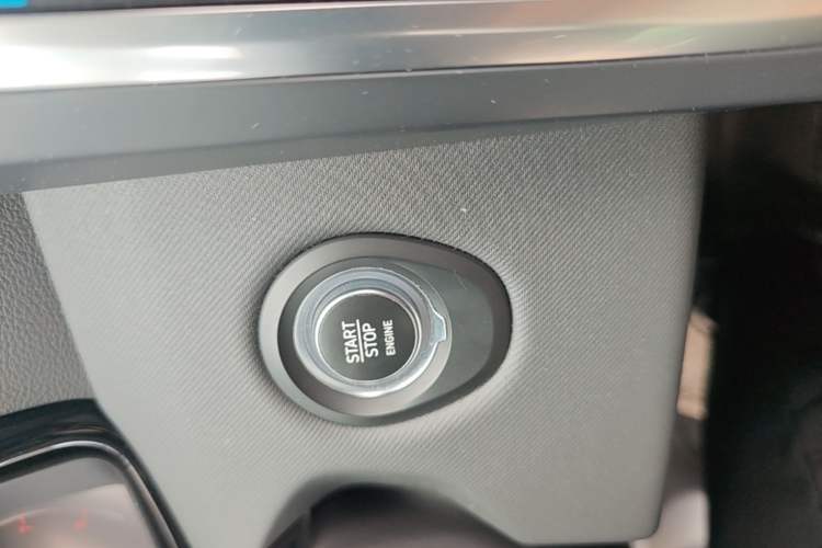 Used Lynk & Co 01 2019 2.0T Two-Wheel-Drive Pro Version China VI Standard Vehicle Key
