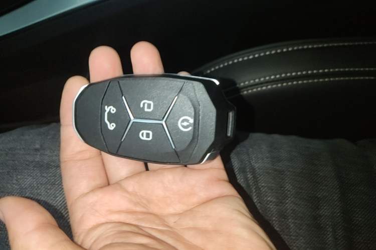 Used Lynk & Co 01 2019 2.0T Two-Wheel-Drive Pro Version China VI Standard Vehicle Key