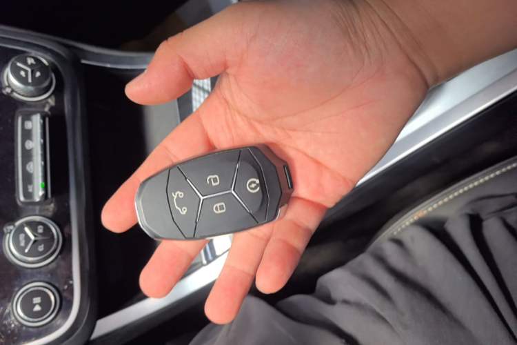 Used Lynk & Co 01 2019 2.0T Two-Wheel-Drive Pro Version China VI Standard Vehicle Key
