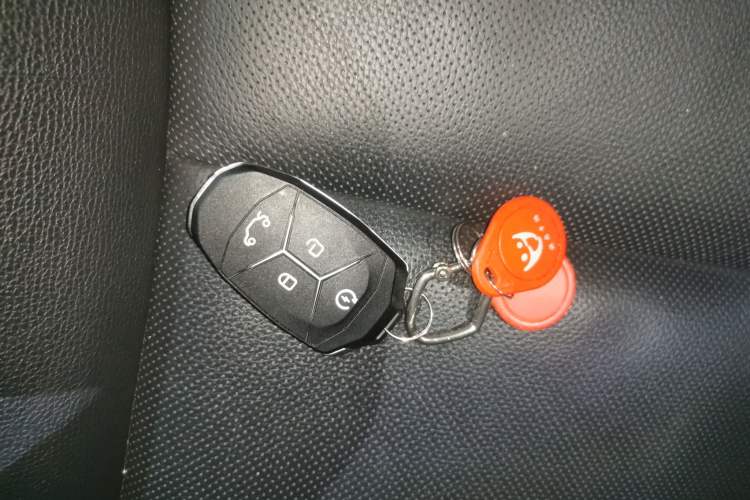 Used Lynk & Co 01 2019 2.0T Two-Wheel-Drive Pro Version China VI Standard Vehicle Key