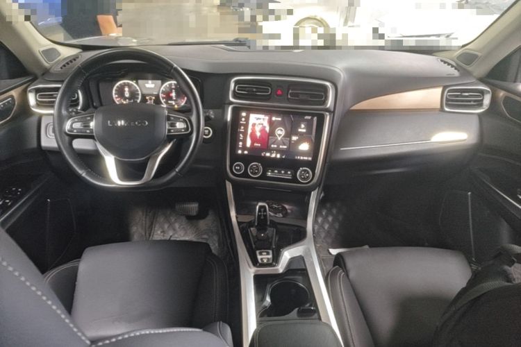 Used Lynk & Co 01 2019 2.0T Two-Wheel-Drive Pro Version China VI Standard Center Console