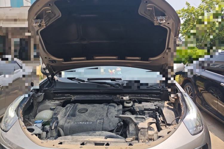 Used Lynk & Co 01 2019 2.0T Two-Wheel Drive Zhaopu Version China VI Standard Engine Bay