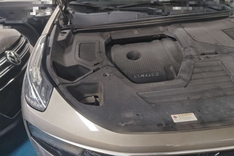 Used Lynk & Co 01 2019 2.0T Two-Wheel-Drive Pro Version China VI Standard Engine Bay Right