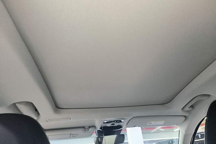 Used Lynk & Co 01 2019 2.0T Two-Wheel-Drive Pro Version China VI Standard Headliner