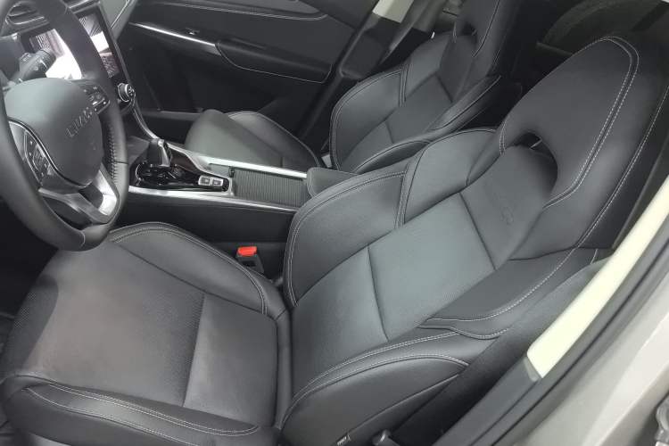 Used Lynk & Co 01 2019 2.0T Two-Wheel-Drive Pro Version China VI Standard Left Front Seat