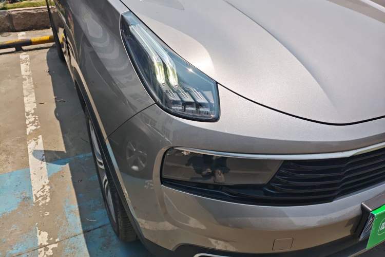 Used Lynk & Co 01 2019 2.0T Two-Wheel Drive Zhaopu Version China VI Standard Right Front Headlight