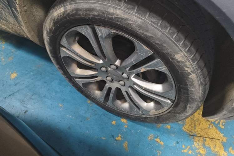 Used Lynk & Co 01 2019 2.0T Two-Wheel-Drive Pro Version China VI Standard Right Front Wheel Hub