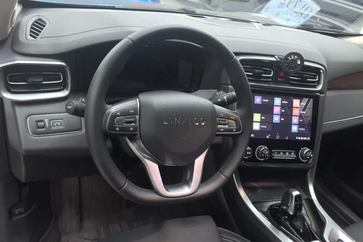 Used Lynk & Co 01 2019 2.0T Two-Wheel-Drive Pro Version China VI Standard Steering Wheel