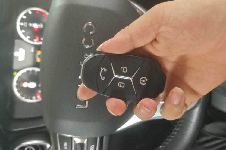 Used Lynk & Co 01 2019 2.0T Two-Wheel-Drive Pro Version China VI Standard Vehicle Key