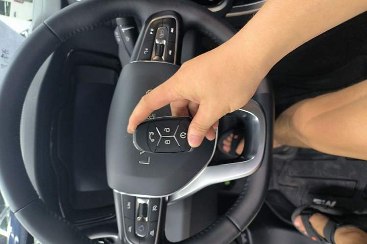 Used Lynk & Co 01 2019 2.0T Two-Wheel-Drive Pro Version China VI Standard Vehicle Key