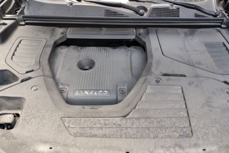 Used Lynk & Co 01 2020 2.0T Two-Wheel Drive Pure Pro Version China VI Standard Engine Bay