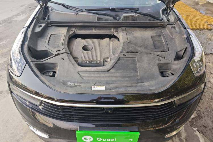 Used Lynk & Co 01 2020 2.0T Two-Wheel Drive Pure Pro Version China VI Standard Engine Bay