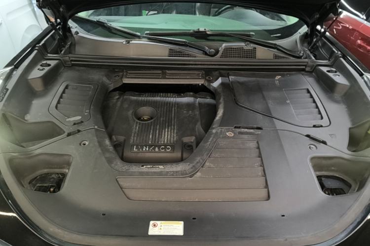 Used Lynk & Co 01 2020 2.0T Two-Wheel Drive Pure Pro Version China VI Standard Engine Bay