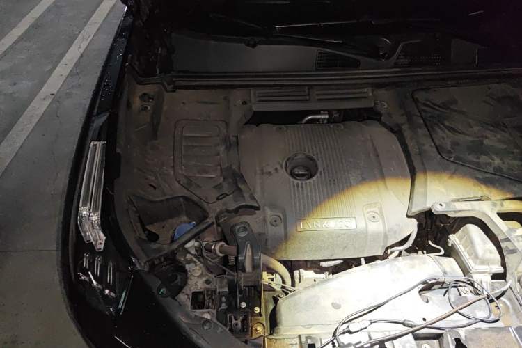 Used Lynk & Co 01 2020 2.0T Two-Wheel Drive Pure Pro Version China VI Standard Engine Bay Right