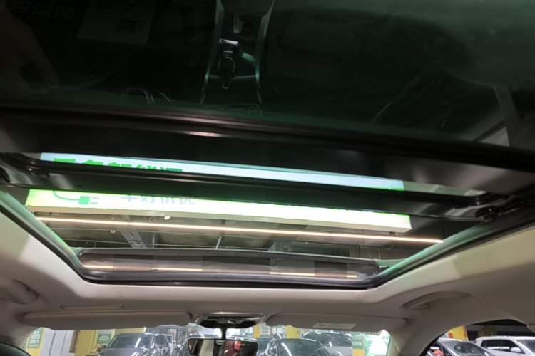 Used Lynk & Co 01 2020 2.0T Two-Wheel Drive Pure Pro Version China VI Standard Headliner