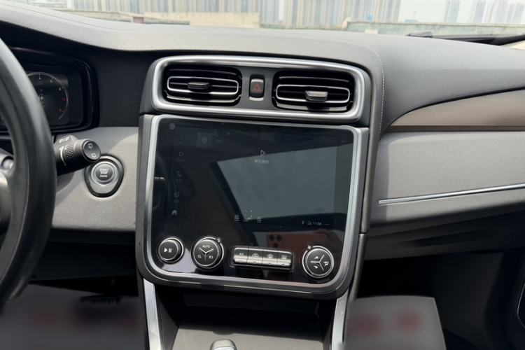 Used Lynk & Co 01 2020 2.0T Two-Wheel Drive Pure Pro Version China VI Standard Interior 2