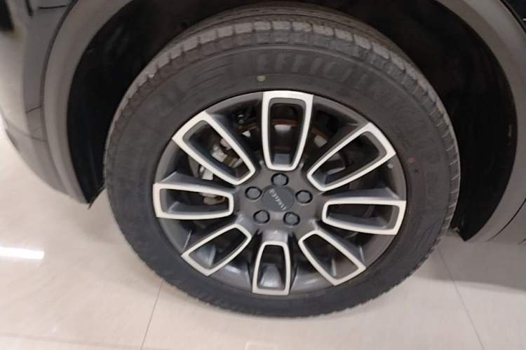 Used Lynk & Co 01 2020 2.0T Two-Wheel Drive Pure Pro Version China VI Standard Left Front Wheel Hub