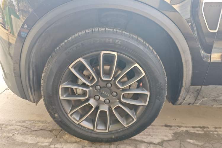 Used Lynk & Co 01 2020 2.0T Two-Wheel Drive Pure Pro Version China VI Standard Left Front Wheel Hub