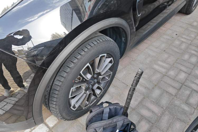 Used Lynk & Co 01 2020 2.0T Two-Wheel Drive Pure Pro Version China VI Standard Left Front Wheel Hub