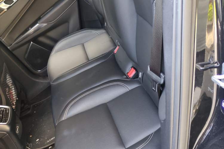 Used Lynk & Co 01 2020 2.0T Two-Wheel Drive Pure Pro Version China VI Standard Left Rear Seat