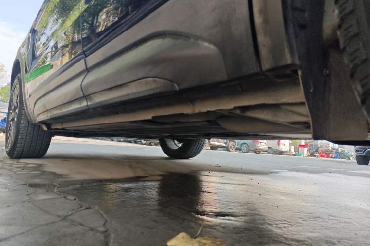 Used Lynk & Co 01 2020 2.0T Two-Wheel Drive Pure Pro Version China VI Standard Left Side Sill