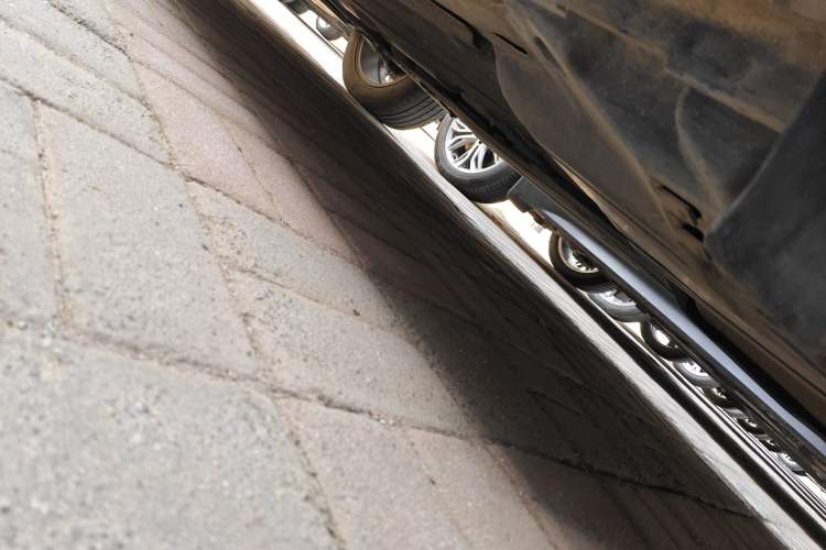 Used Lynk & Co 01 2020 2.0T Two-Wheel Drive Pure Pro Version China VI Standard Left Side Sill