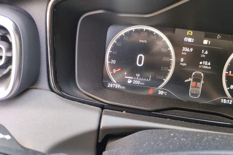 Used Lynk & Co 01 2020 2.0T Two-Wheel Drive Pure Pro Version China VI Standard Odometer Close Up