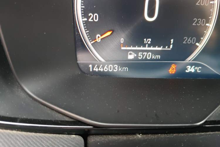 Used Lynk & Co 01 2020 2.0T Two-Wheel Drive Pure Pro Version China VI Standard Odometer Close Up