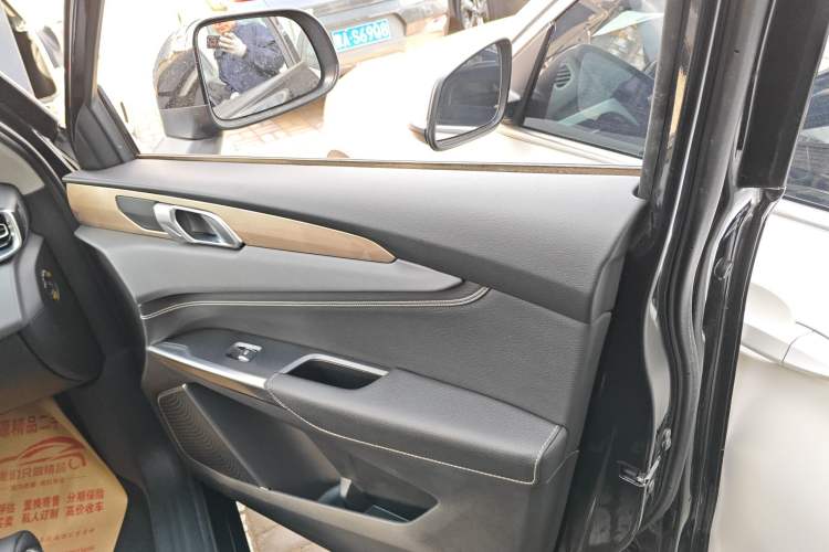 Used Lynk & Co 01 2020 2.0T Two-Wheel Drive Pure Pro Version China VI Standard Right Front Door Interior