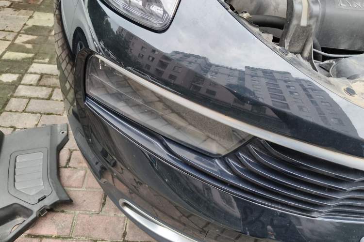 Used Lynk & Co 01 2020 2.0T Two-Wheel Drive Pure Pro Version China VI Standard Right Front Headlight