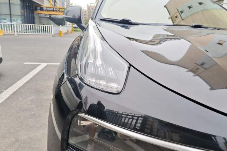 Used Lynk & Co 01 2020 2.0T Two-Wheel Drive Pure Pro Version China VI Standard Right Front Headlight