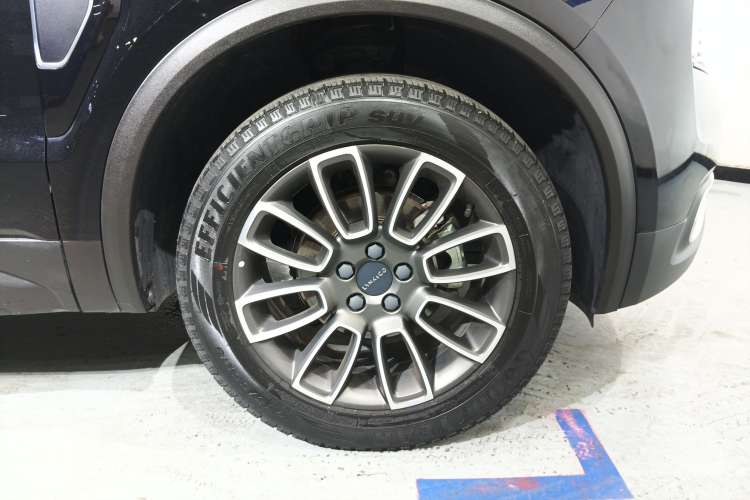 Used Lynk & Co 01 2020 2.0T Two-Wheel Drive Pure Pro Version China VI Standard Right Front Wheel Hub