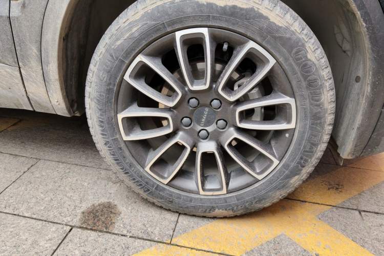 Used Lynk & Co 01 2020 2.0T Two-Wheel Drive Pure Pro Version China VI Standard Right Front Wheel Hub