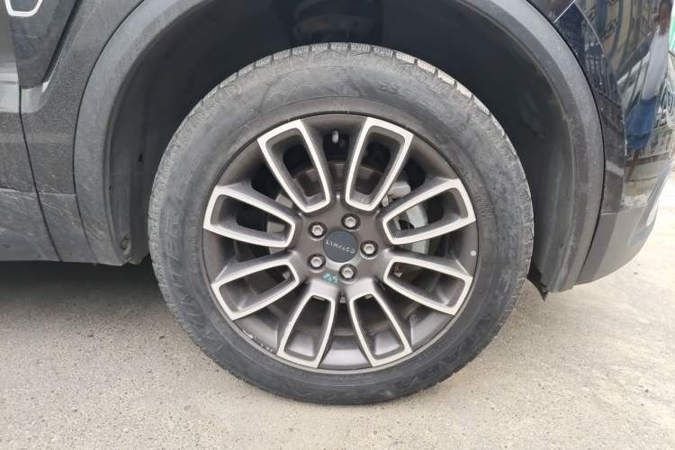 Used Lynk & Co 01 2020 2.0T Two-Wheel Drive Pure Pro Version China VI Standard Right Front Wheel Hub