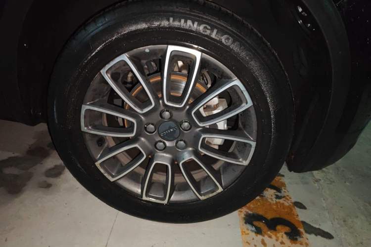 Used Lynk & Co 01 2020 2.0T Two-Wheel Drive Pure Pro Version China VI Standard Right Front Wheel Hub