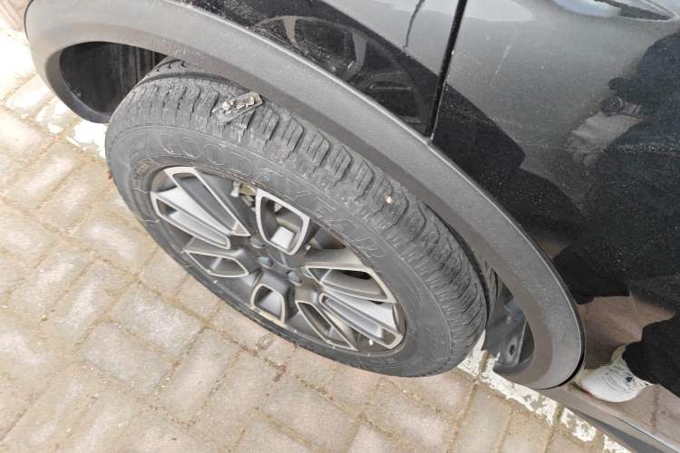Used Lynk & Co 01 2020 2.0T Two-Wheel Drive Pure Pro Version China VI Standard Right Rear Wheel Hub