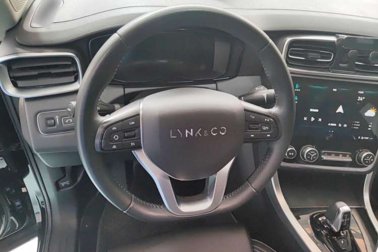 Used Lynk & Co 01 2020 2.0T Two-Wheel Drive Pure Pro Version China VI Standard Steering Wheel