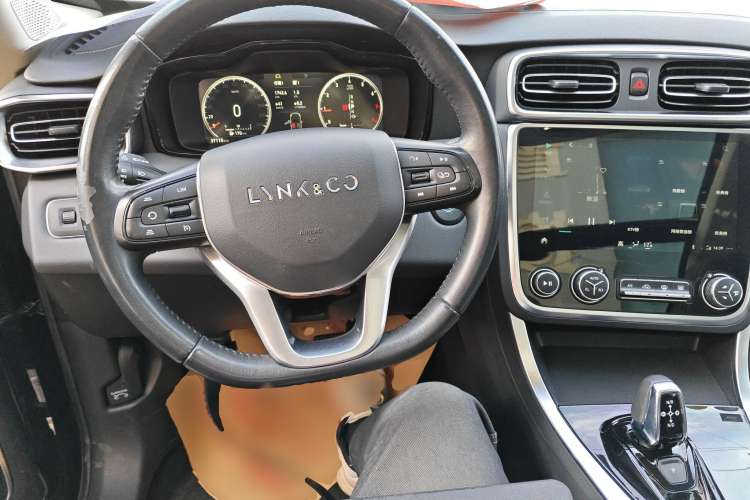 Used Lynk & Co 01 2020 2.0T Two-Wheel Drive Pure Pro Version China VI Standard Steering Wheel