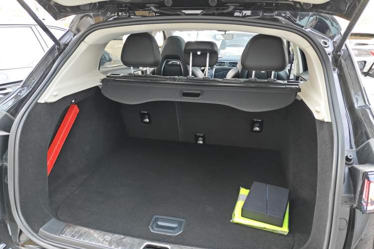 Used Lynk & Co 01 2020 2.0T Two-Wheel Drive Pure Pro Version China VI Standard Trunk