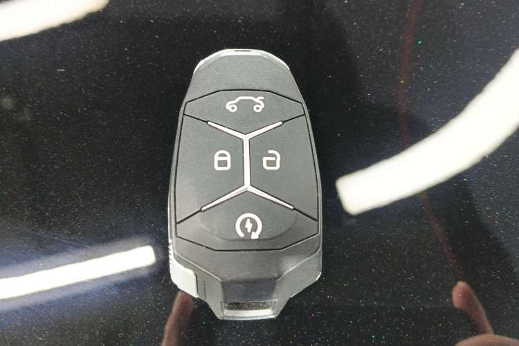Used Lynk & Co 01 2020 2.0T Two-Wheel Drive Pure Pro Version China VI Standard Vehicle Key