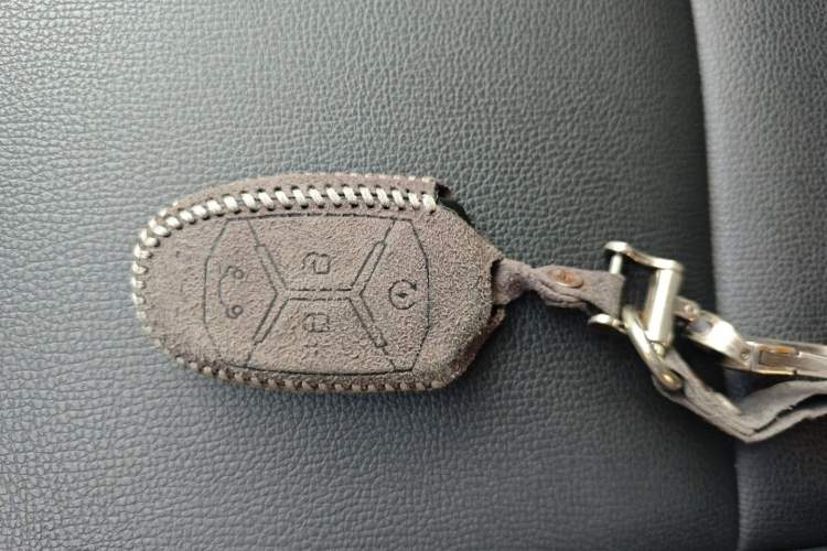 Used Lynk & Co 01 2020 2.0T Two-Wheel Drive Pure Pro Version China VI Standard Vehicle Key