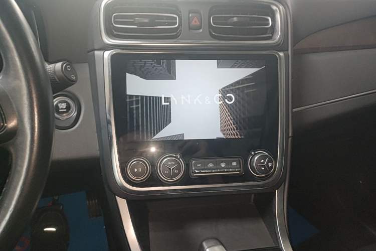 Used Lynk & Co 01 2020 2.0T Two-Wheel Drive Pure Pro Version China VI Standard Audio And AC Panel