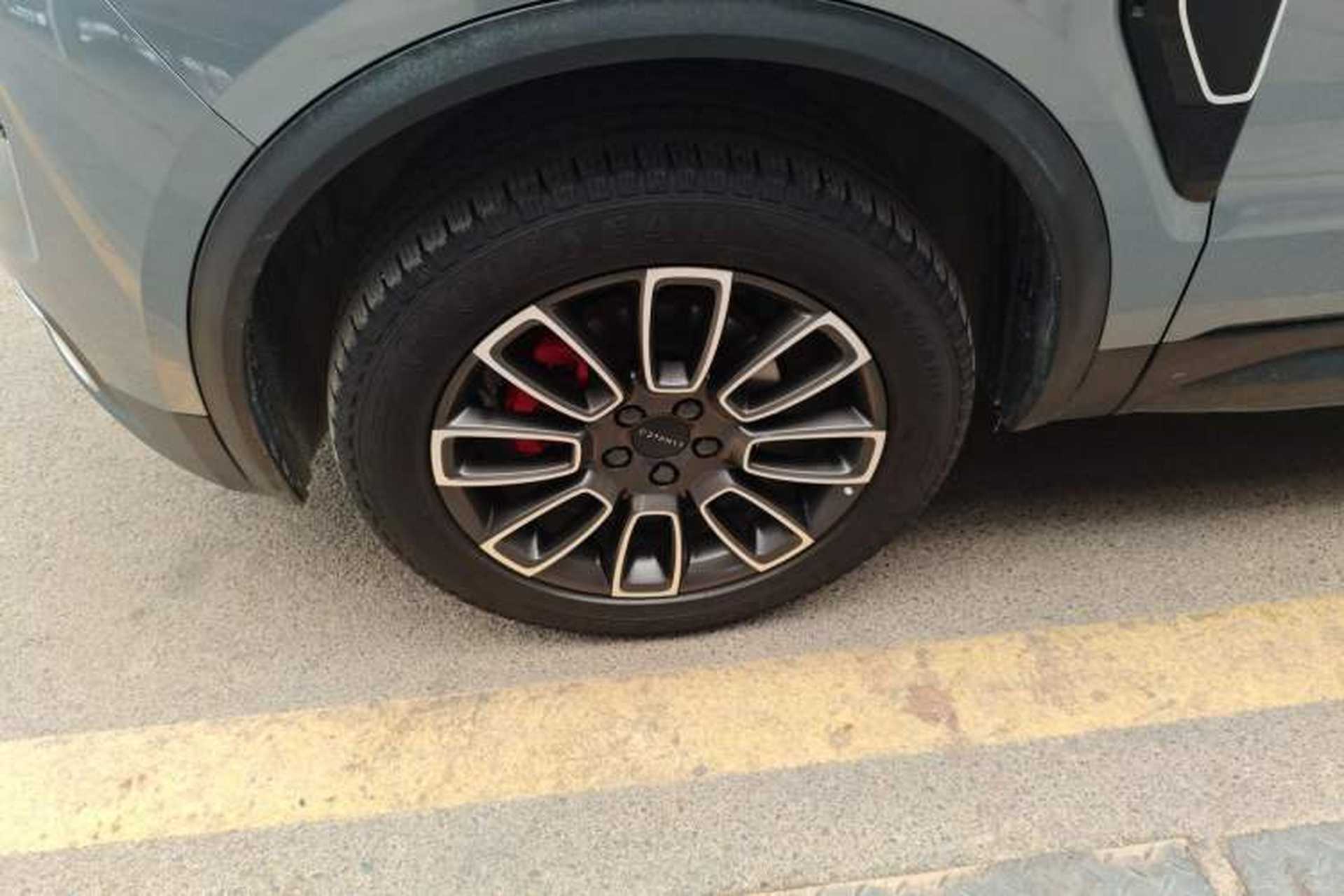 Used Lynk & Co 01 2020 2.0T Two-Wheel Drive Pure Pro Version China VI Standard Left Front Wheel Hub