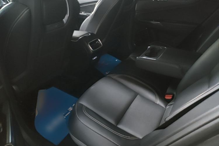 Used Lynk & Co 01 2020 2.0T Two-Wheel Drive Pure Pro Version China VI Standard Left Rear Seat