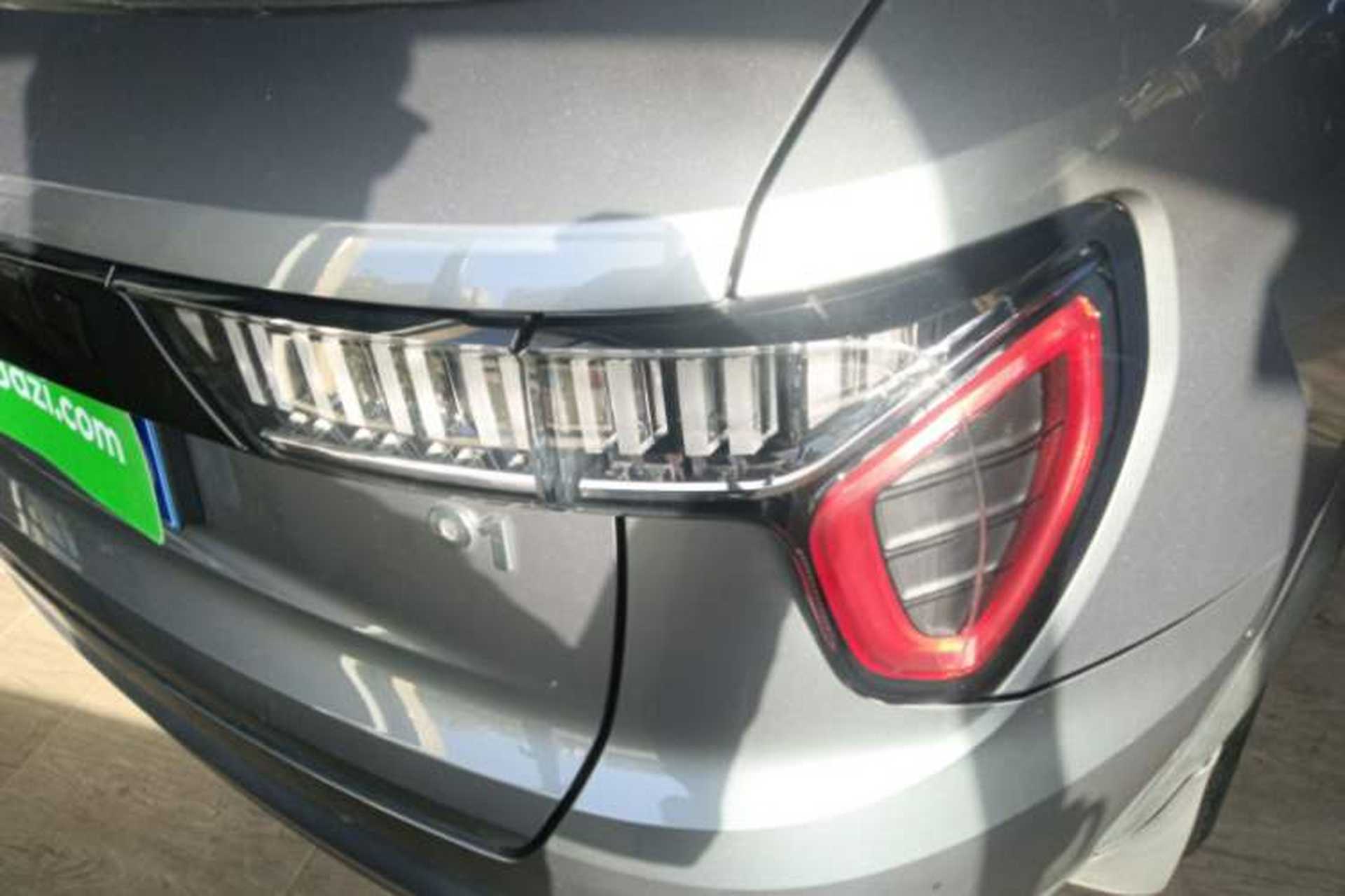 Used Lynk & Co 01 2020 2.0T Two-Wheel Drive Pure Pro Version China VI Standard Right Rear Taillight