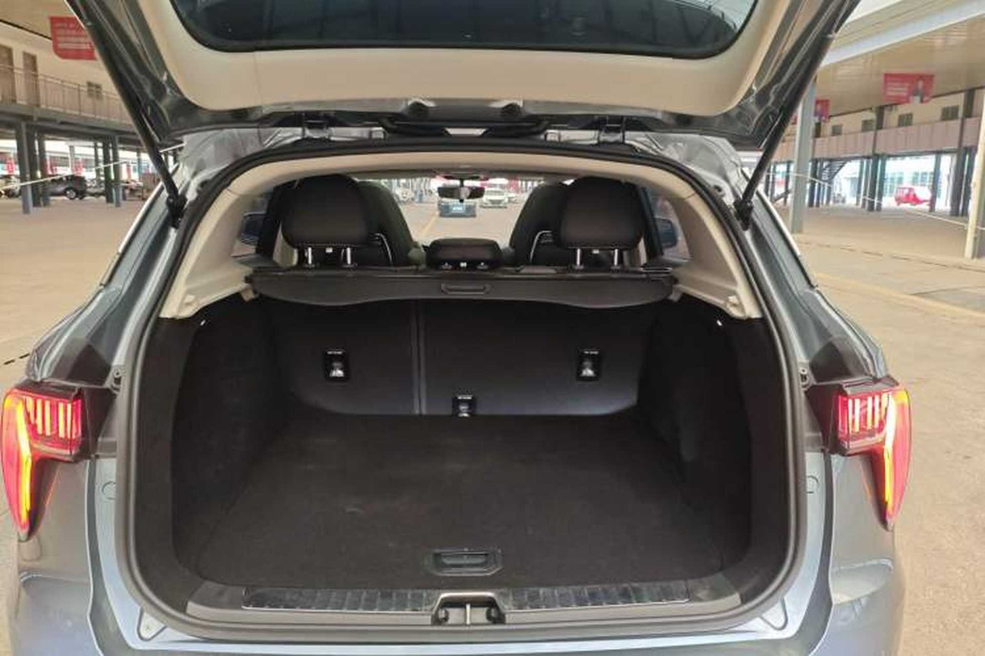 Used Lynk & Co 01 2020 2.0T Two-Wheel Drive Pure Pro Version China VI Standard Trunk