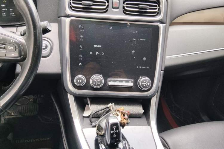 Used Lynk & Co 01 2020 2.0T Two-Wheel Drive Pure Pro Version China VI Standard Audio And AC Panel