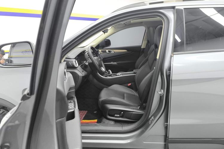 Used Lynk & Co 01 2020 2.0T Two-Wheel Drive Pure Pro Version China VI Standard Left Front Seat