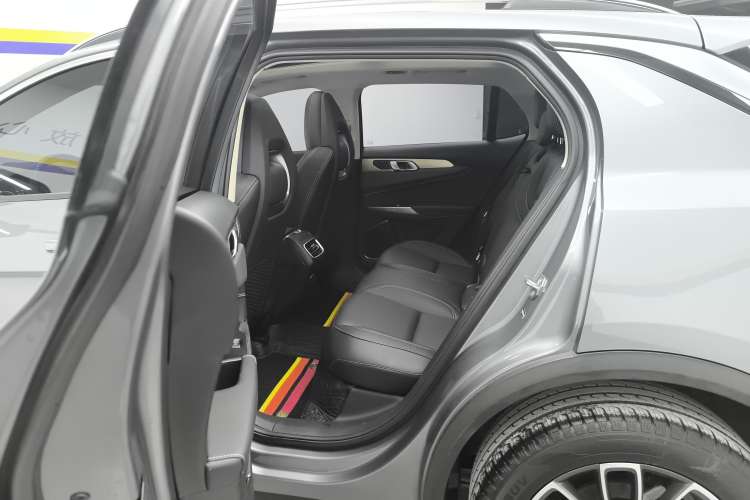Used Lynk & Co 01 2020 2.0T Two-Wheel Drive Pure Pro Version China VI Standard Left Rear Seat