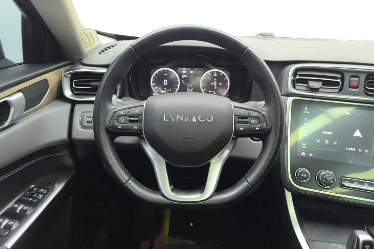 Used Lynk & Co 01 2020 2.0T Two-Wheel Drive Pure Pro Version China VI Standard Steering Wheel